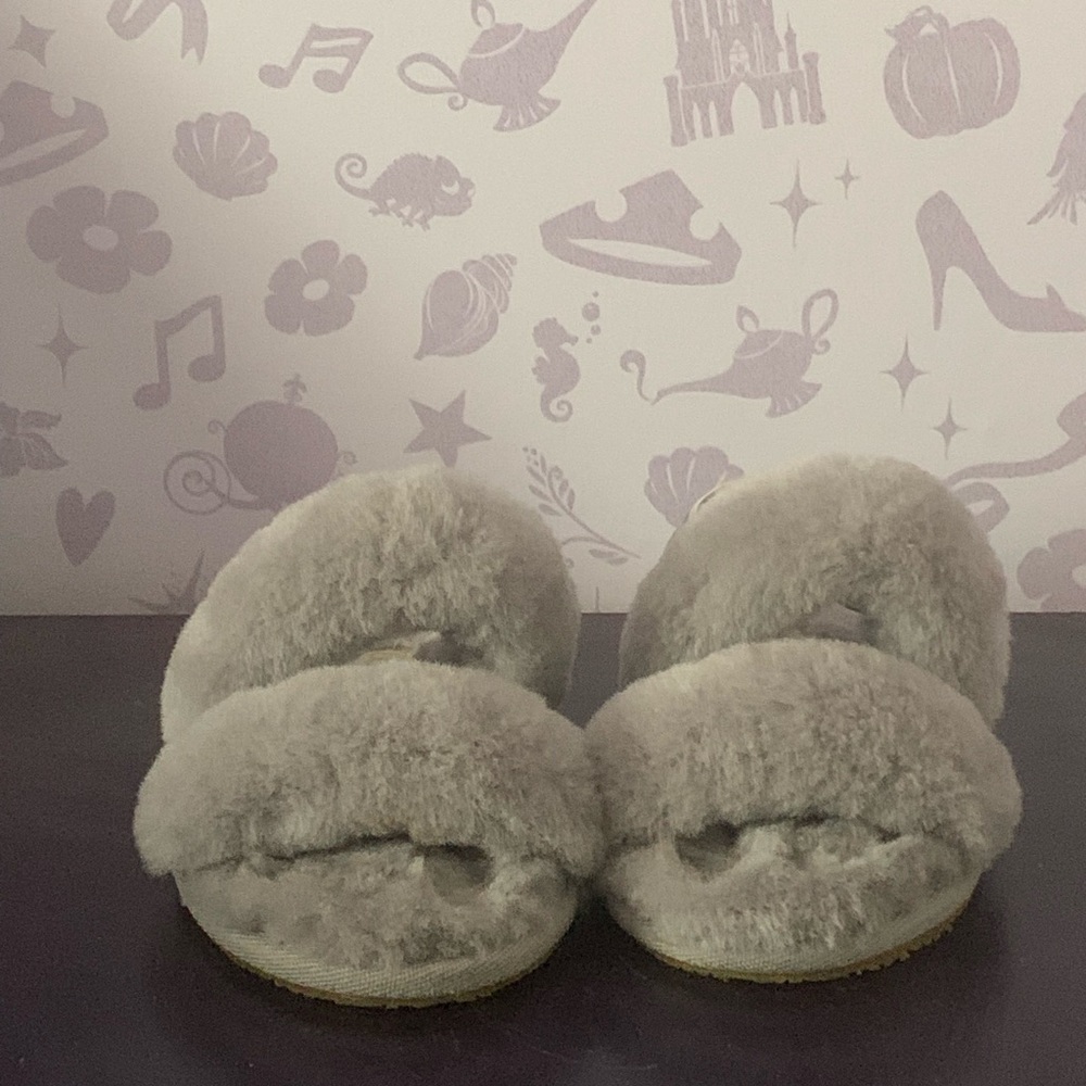 Ugg Slides